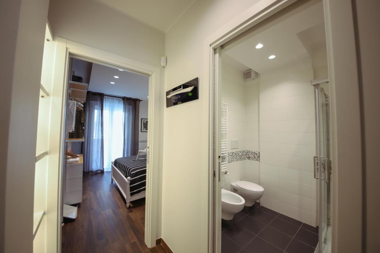 Nilu In Citta - Nuovo Appartamento Con Vista Mare โมโนโปลี ภายนอก รูปภาพ