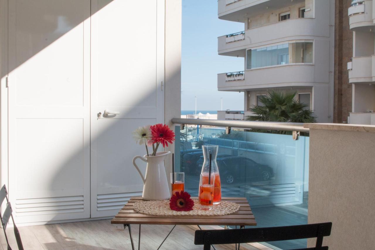 Nilu In Citta - Nuovo Appartamento Con Vista Mare โมโนโปลี ภายนอก รูปภาพ
